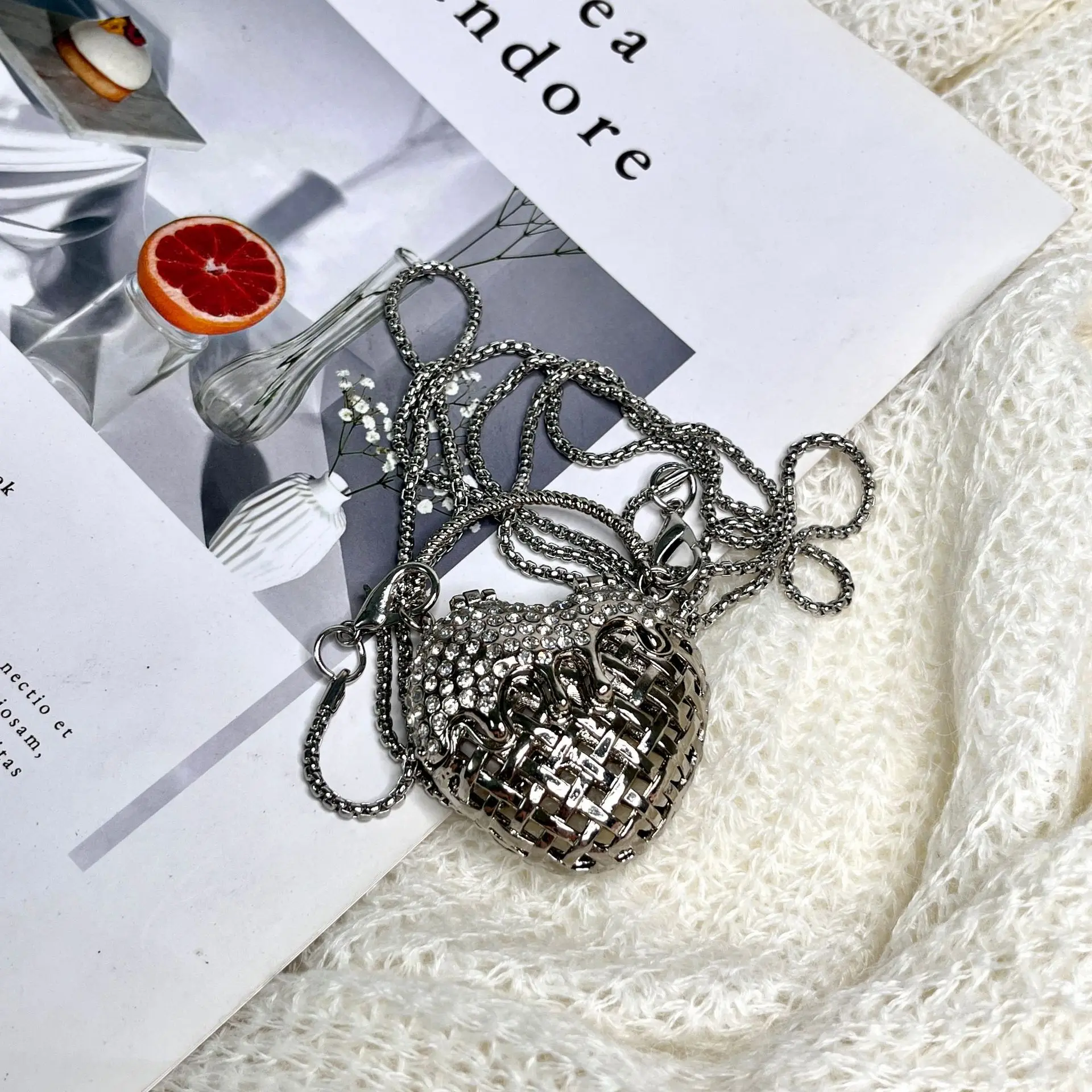 Designer Hollowed Out Heart- H - Women Bags Mini recensione e prezzo