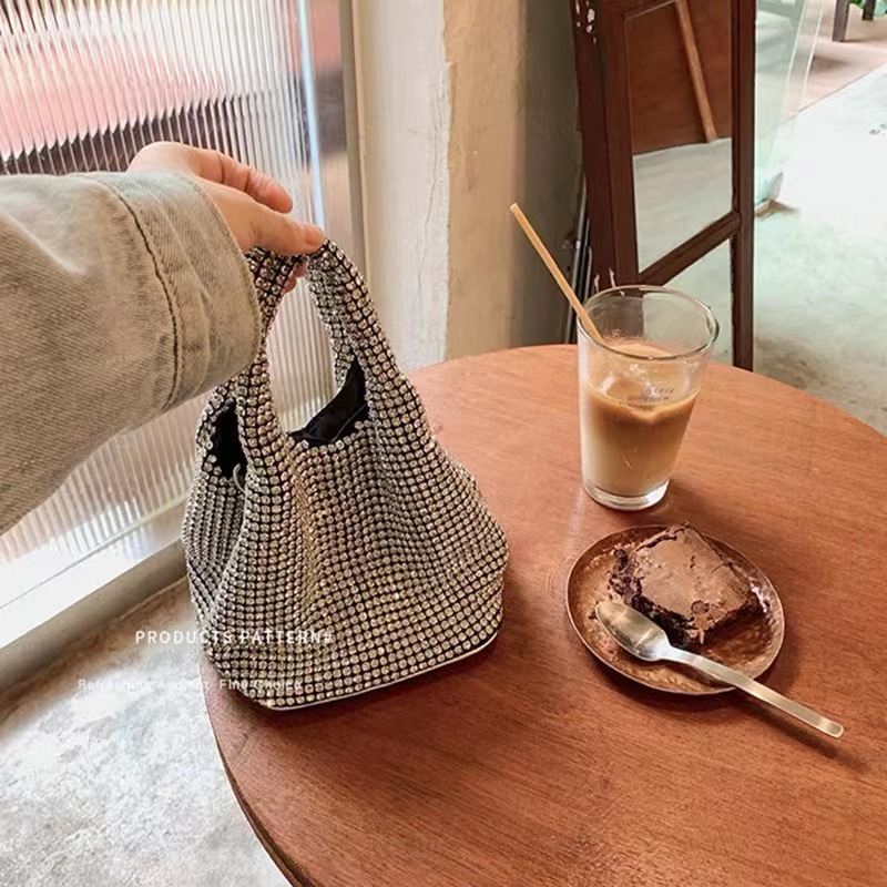 Borsa da sera a forma di secch - Women Bags Collection recensione e prezzo