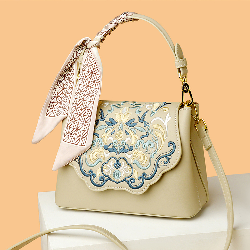 Borsa a tracolla con ricamo mo - Women Bags Collection recensione e prezzo